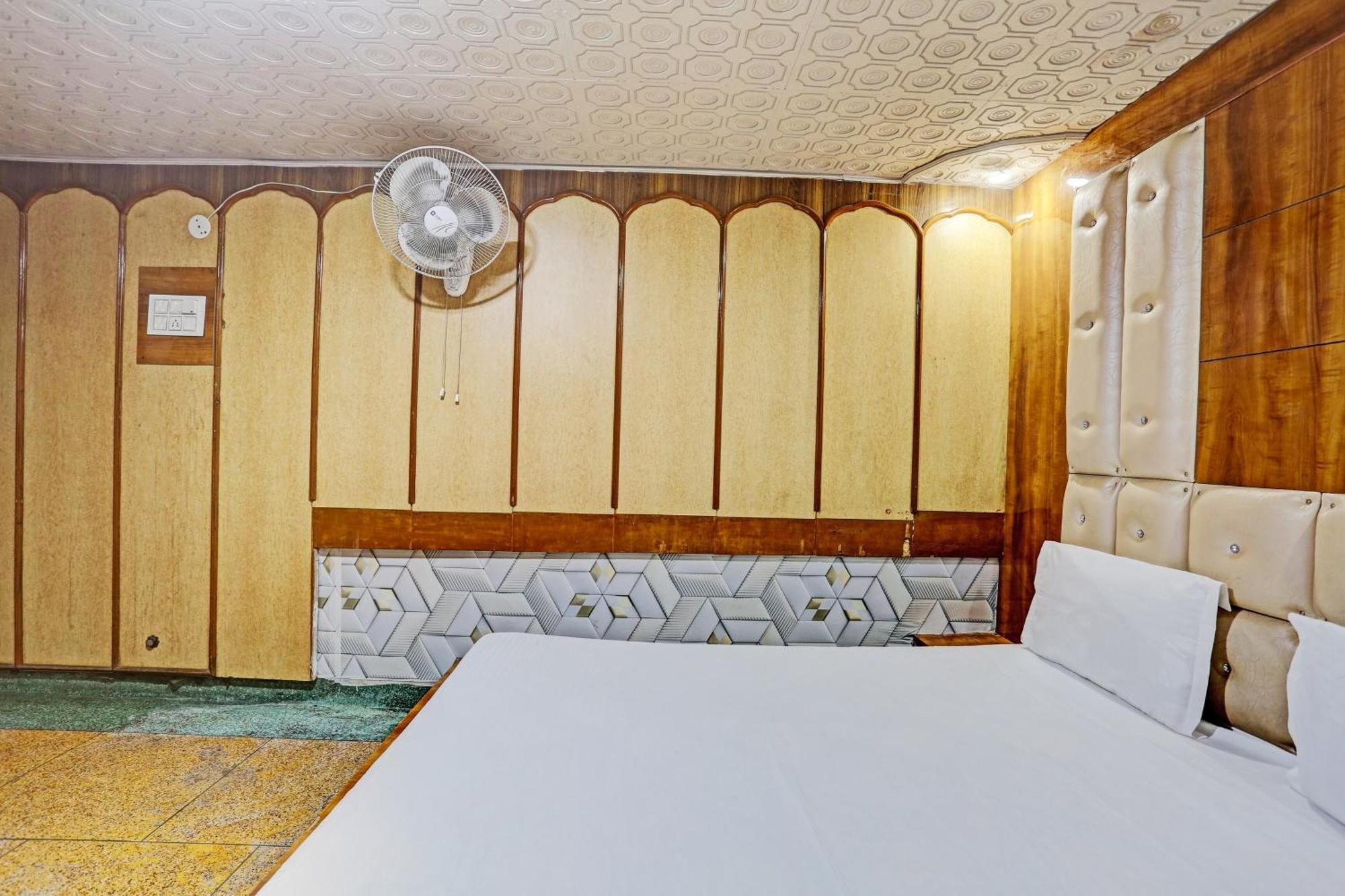 Hotel O Saffron Night Stay Амритсар Экстерьер фото