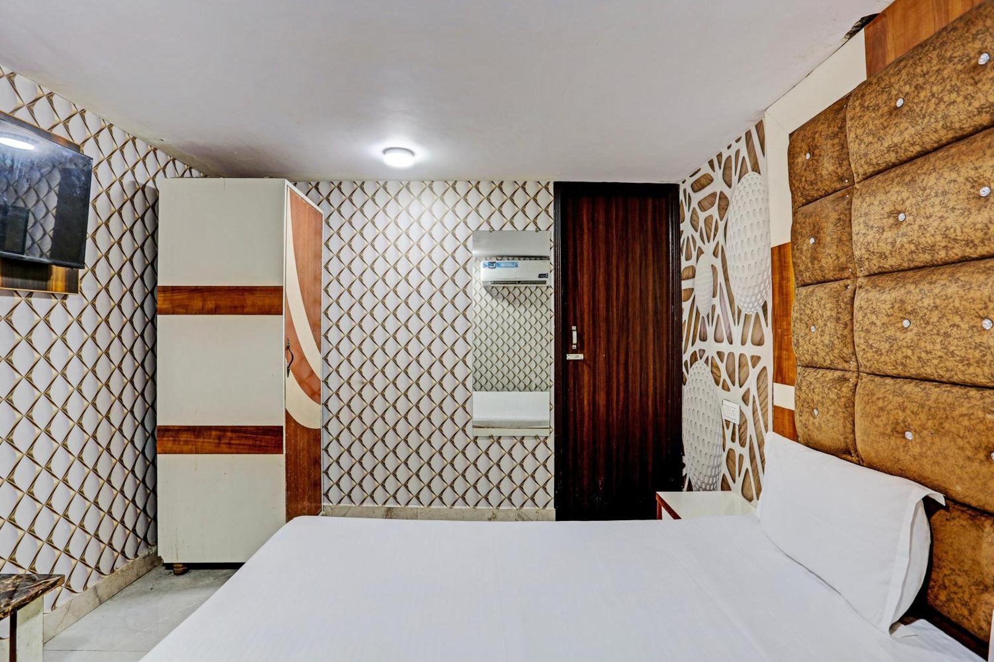 Hotel O Saffron Night Stay Амритсар Экстерьер фото